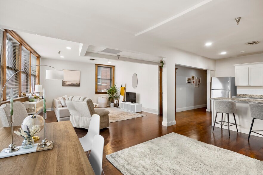 More Photos Of 82 N Pearl St, Albany Apartments For Sale