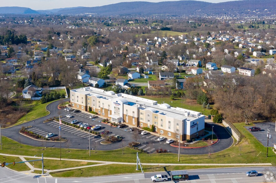 More Photos Of 504 N Mountain Rd, Harrisburg Hotel For Sale