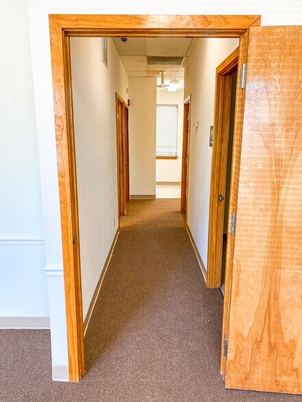 More Photos Of 540 Lippincott Dr, Marlton Office For Lease