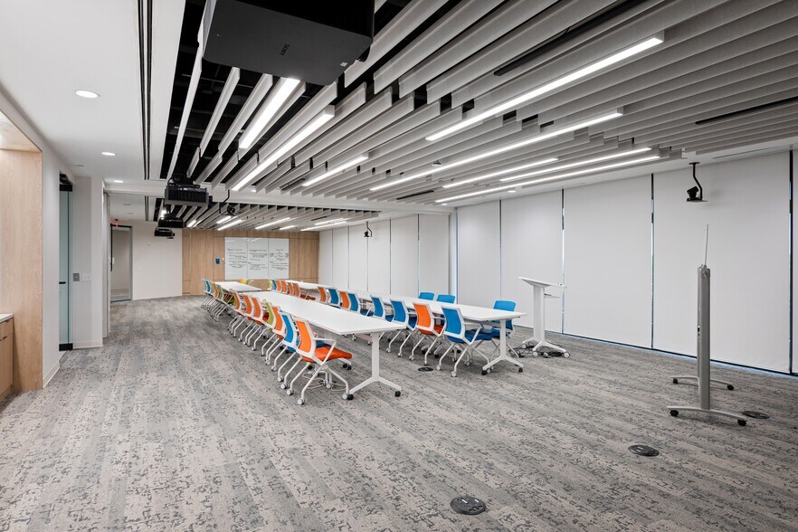 More Photos Of 3340 Perimeter Hill Dr, Nashville Office For Lease