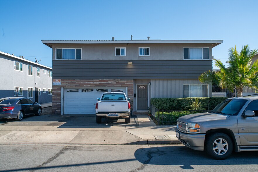 More Photos Of 1118-1124 N Mayfair Ave, Anaheim Apartments For Sale