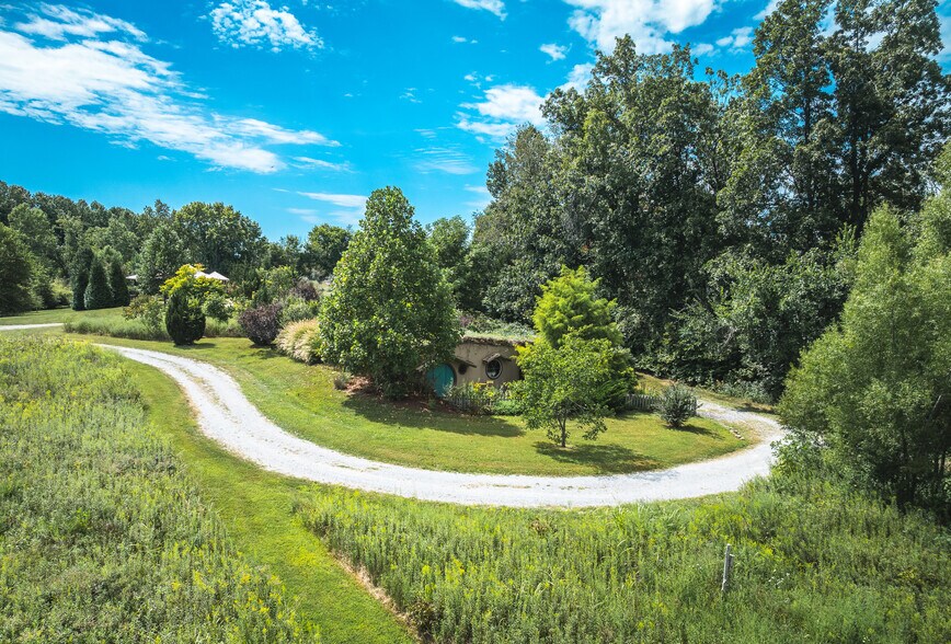 More Photos Of 295 Panthers Den Rd, Makanda Hotel For Sale