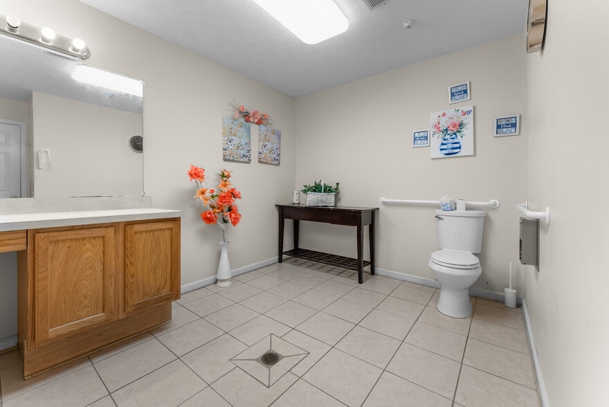 More Photos Of 8679 Pocahontas Trl, Williamsburg Assisted Living For Sale