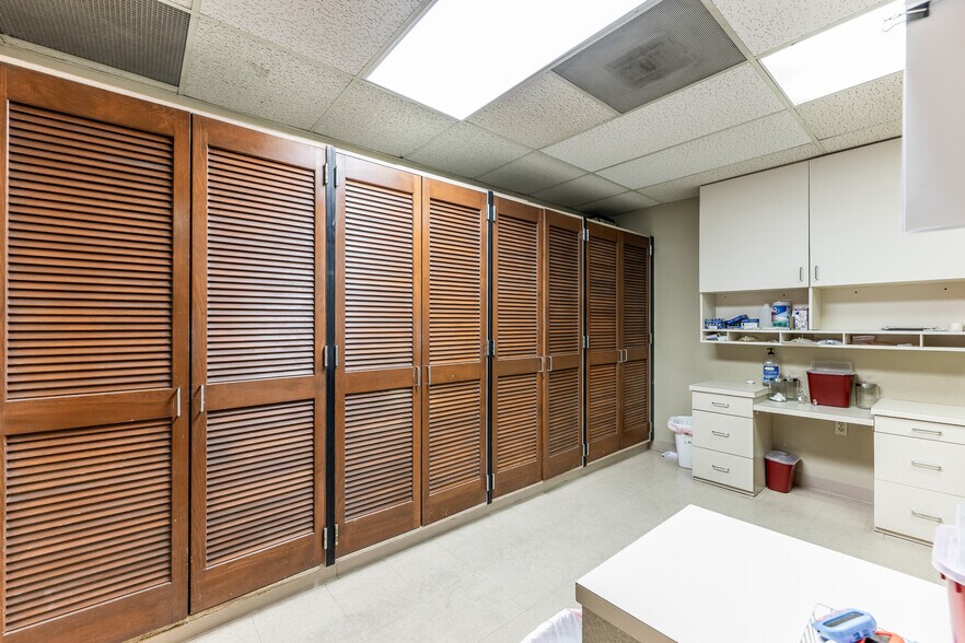 More Photos Of 130 Medical Center Pky, Huntsville Medical For Sale