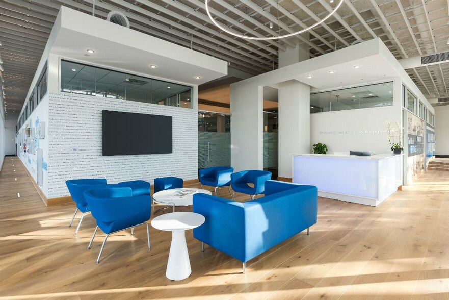 More Photos Of 1605 Main St, Sarasota Office For Lease