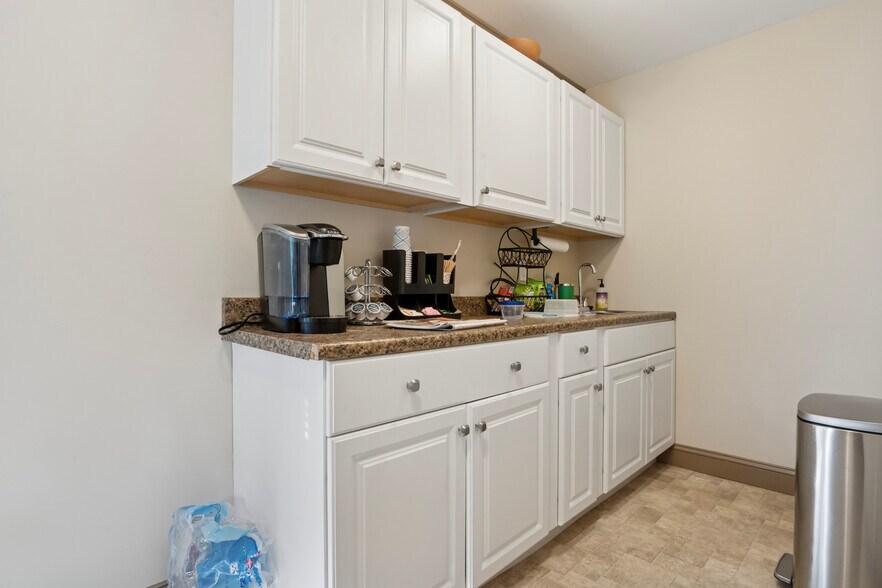 More Photos Of 2417 Silverside Rd, Wilmington Office For Lease