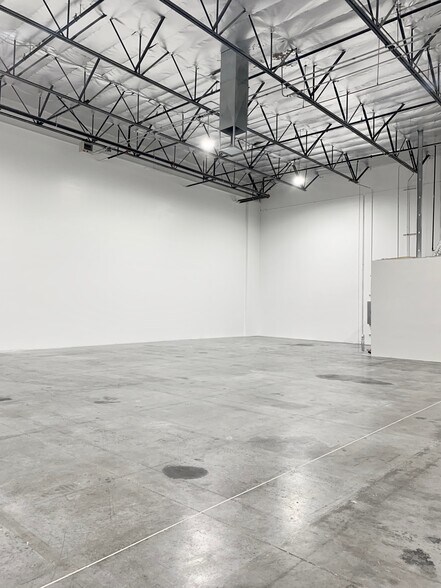 More Photos Of 6560 Spencer St, Las Vegas Warehouse For Lease