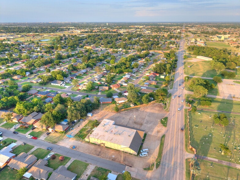 More Photos Of 809 SW 4th St, Moore Religious Facility For Sale
