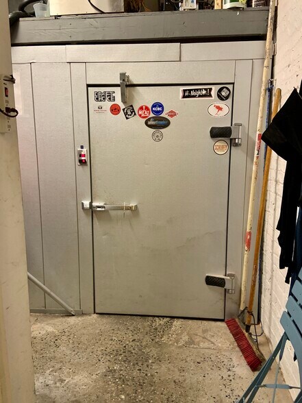 More Photos Of 15-19 Wyckoff Ave, Brooklyn Warehouse For Lease