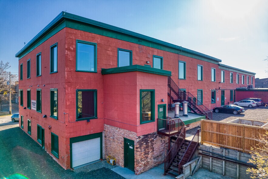 More Photos Of 1207-1215 13th St SE, Calgary Office For Lease