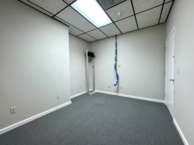 More Photos Of 804 E Cypress Ave, Redding Office For Sale