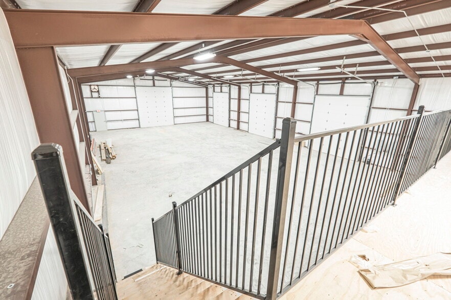 More Photos Of 14010 W Silver Fox Trl, Odessa Warehouse For Sale