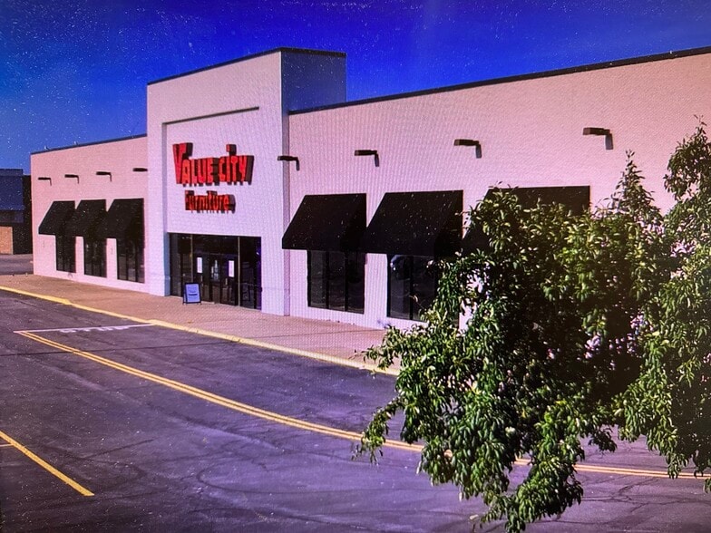 More Photos Of 1000 Hylan Dr, Henrietta General Retail For Lease