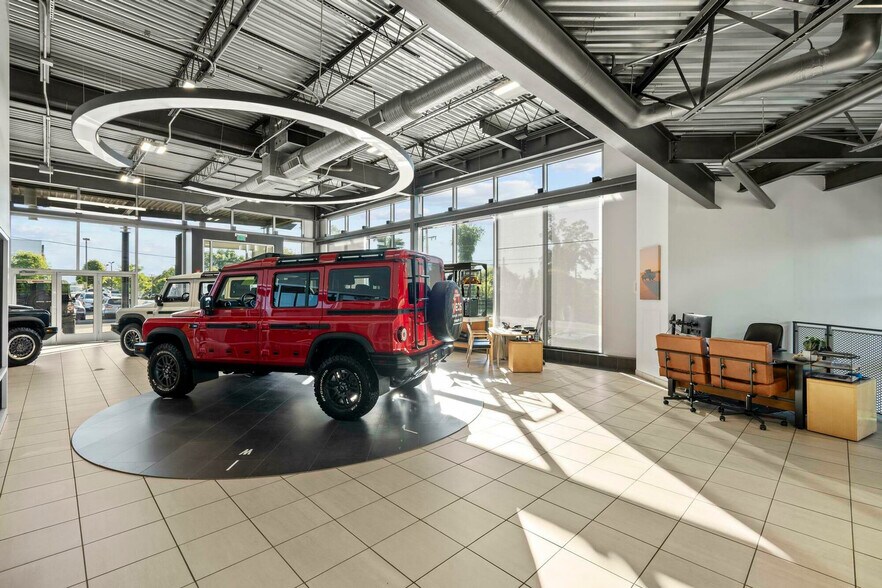 More Photos Of 100 Federal Rd, Danbury Auto Dealership For Sale