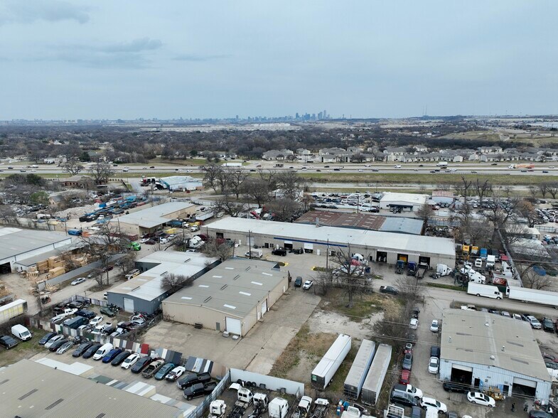 More Photos Of 2119 Quincy St, Dallas Warehouse For Lease