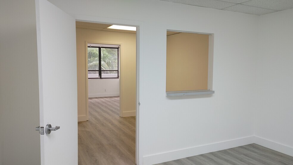 More Photos Of 1000 E Atlantic Blvd, Pompano Beach Coworking Space