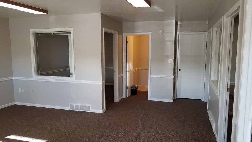 More Photos Of 1097-1105 S Orem Way, Orem Office For Lease