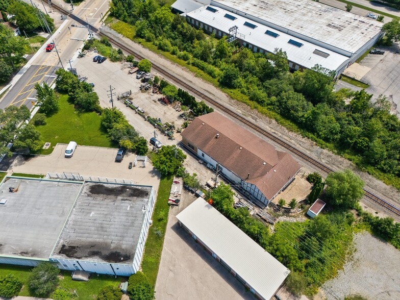 More Photos Of 101 E Main St, Lake Zurich Garden Center For Sale