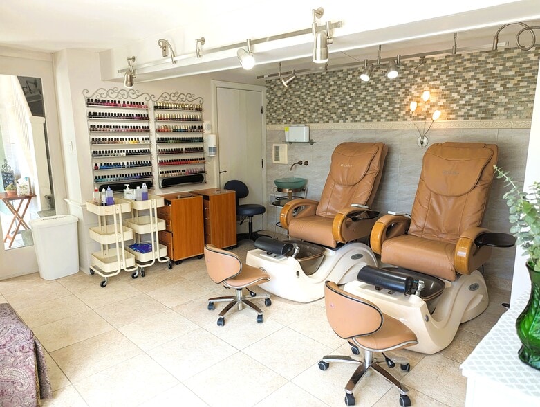 More Photos Of 457 Great Rd, Acton Freestanding For Sale