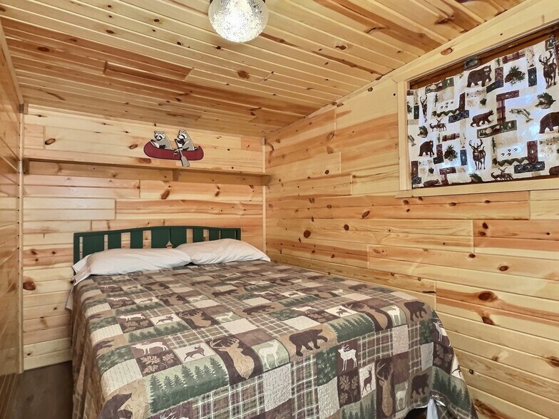 More Photos Of 8475 Hillcrest Ln, Saint Germain Hotel For Sale