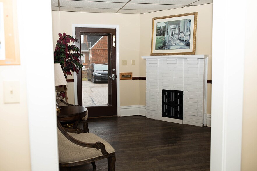 More Photos Of 413 27th St, Vienna Office Residential For Lease