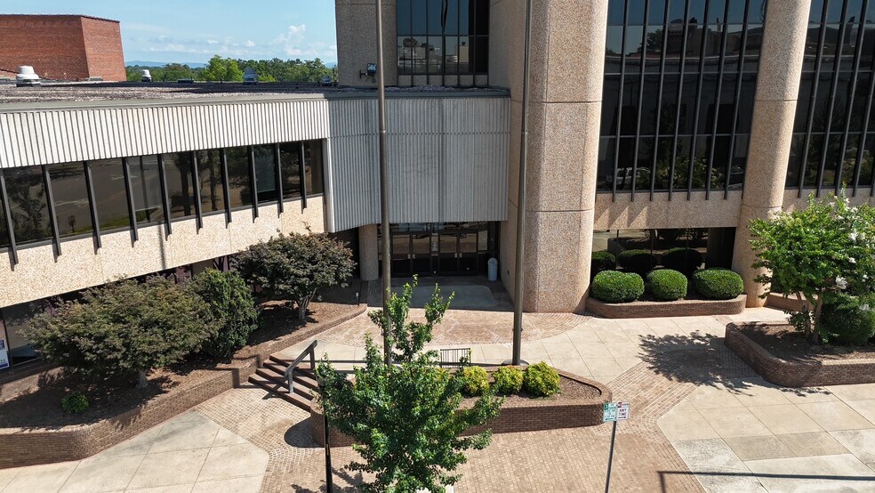 More Photos Of 200 1st Ave NW, Hickory Office For Sale