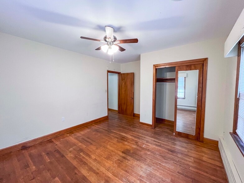 More Photos Of 1001 E Lynchburg Salem Tpke, Bedford Office For Sale