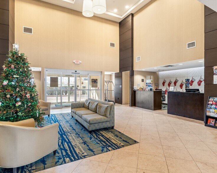 More Photos Of 1103 Hobbs Hwy, Seminole Hotel For Sale