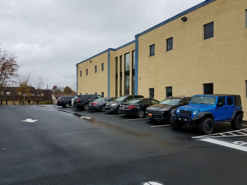 More Photos Of 271 Bethlehem Pike, Colmar Office For Lease