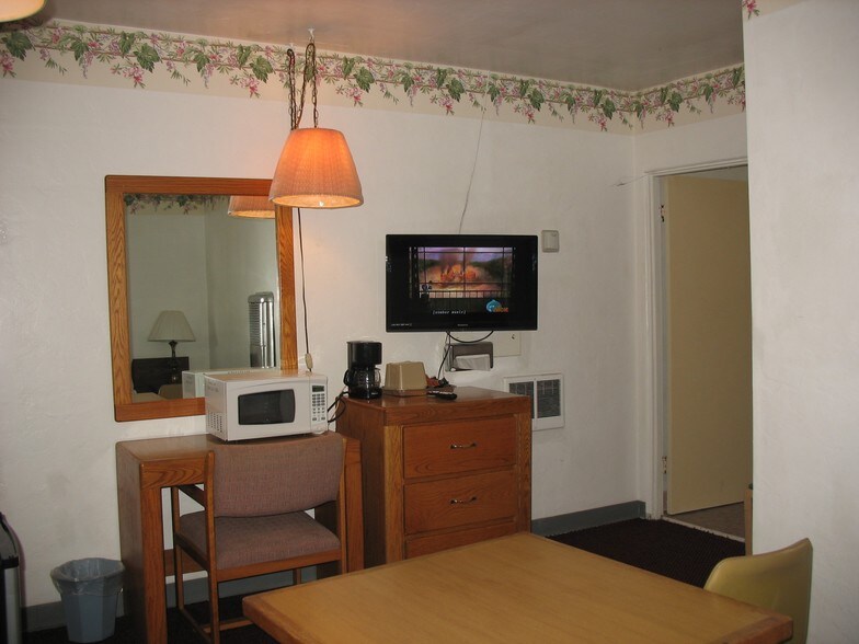 More Photos Of 1627 SE Stephens St, Roseburg Hotel For Sale