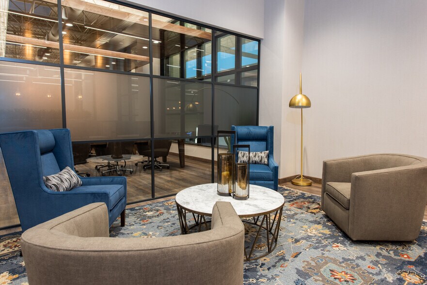 More Photos Of 225 S Dixie Hwy, Coral Gables Coworking Space