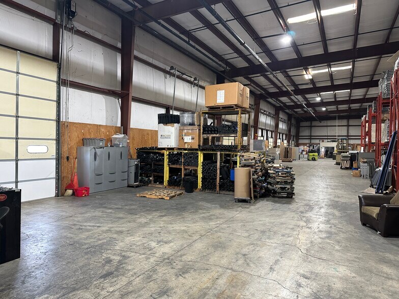 More Photos Of 561 Belle, Harrisonburg Warehouse For Lease