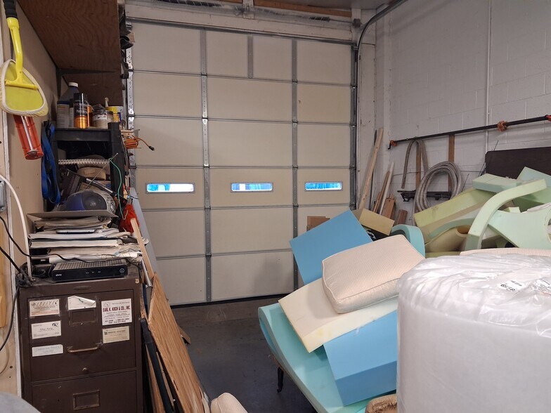 More Photos Of 4570 E Bristol Rd, Feasterville Trevose Light Manufacturing For Sale