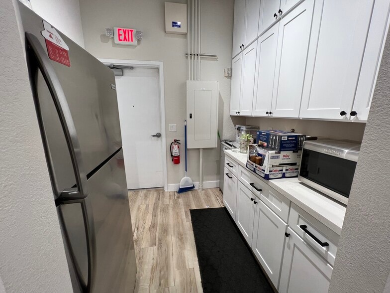 More Photos Of 15411 W Waddell Rd, Surprise Storefront For Lease