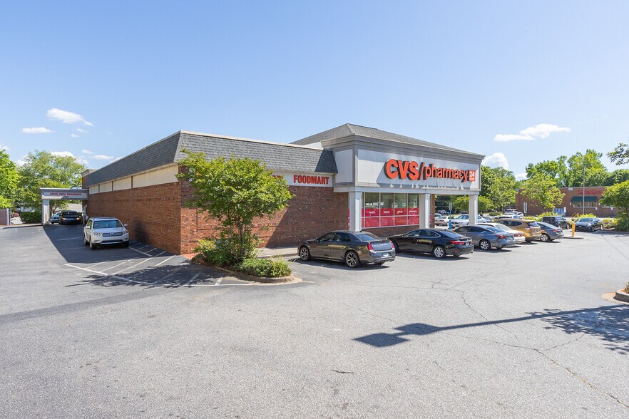 More Photos Of 2814 N Main St, Anderson General Retail For Sale