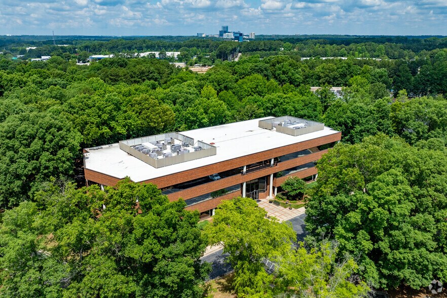 More Photos Of 3120 Highwoods Blvd, Raleigh Office For Lease