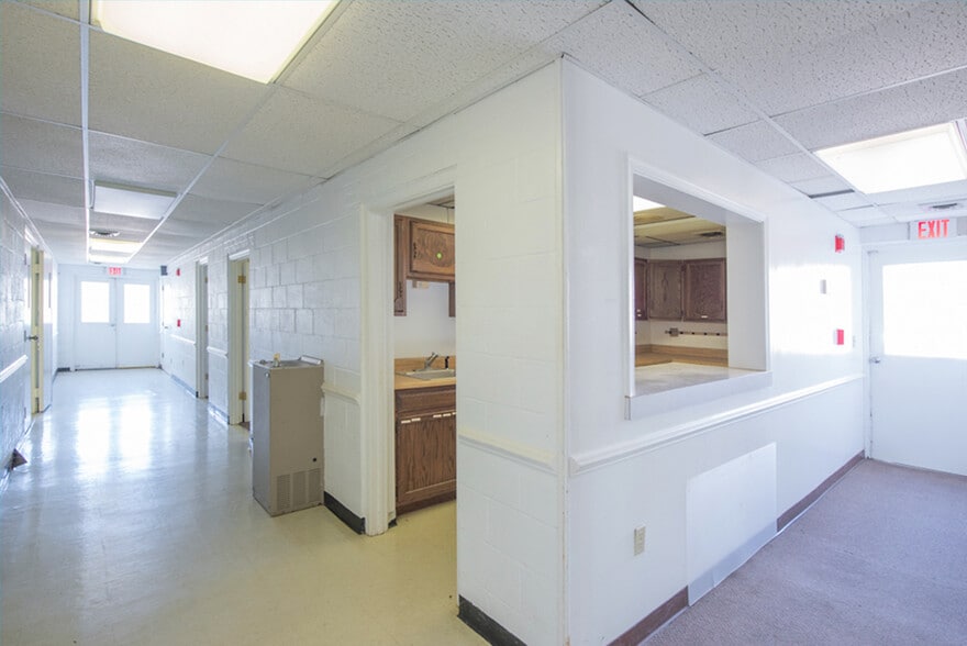 More Photos Of 493 Main St, Warsaw Medical For Sale