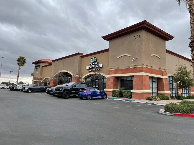 More Photos Of 7091 W Craig Rd, Las Vegas General Retail For Lease