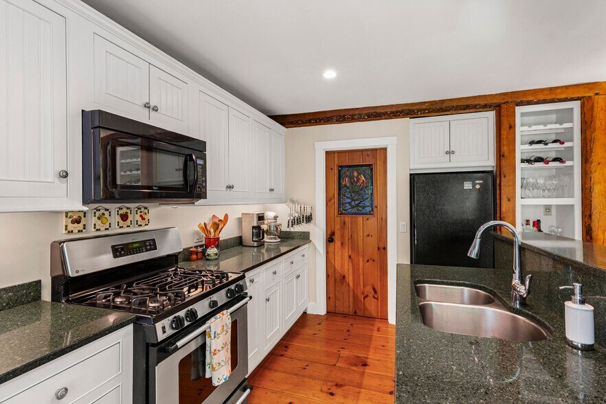 More Photos Of 22 High St, Camden Hospitality For Sale