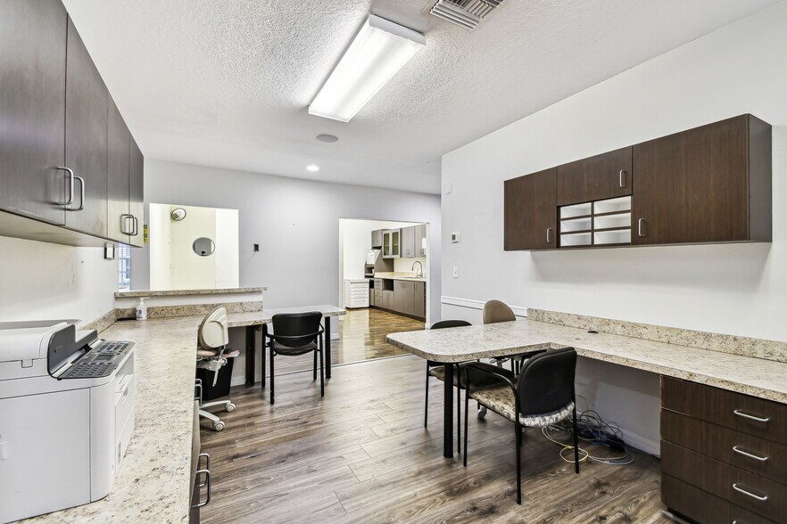 More Photos Of 7720 W Waters Ave, Tampa Office For Lease