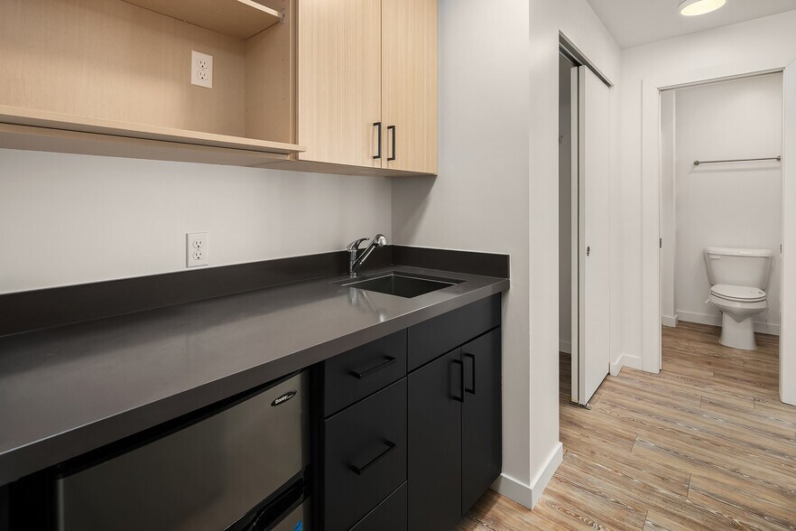 More Photos Of 1501 NW 59th St, Seattle Apartments For Sale