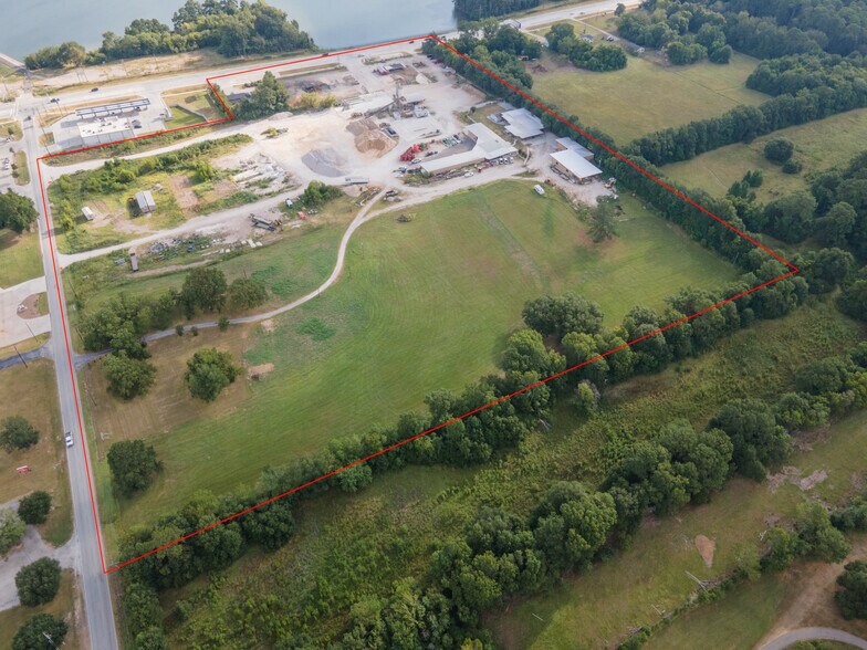 More Photos Of 12247 FM 1097 Rd, Willis Manufacturing For Sale