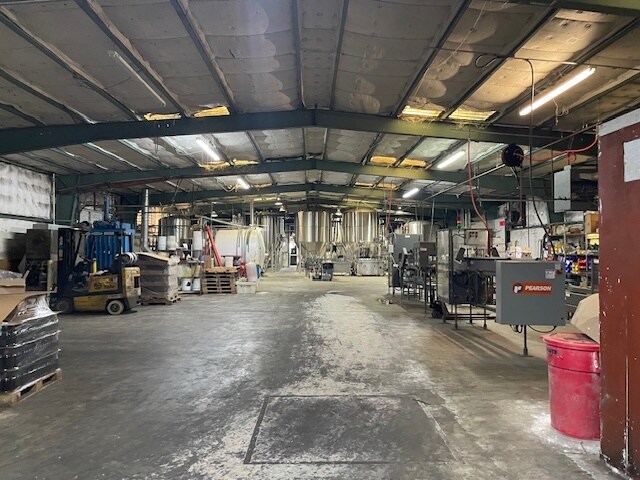 More Photos Of 4519 West Pine St, Farmville Warehouse For Sale