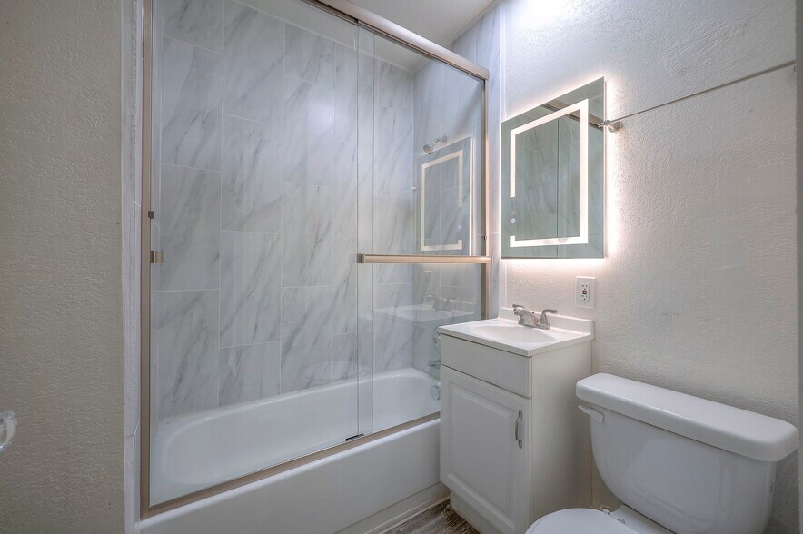 More Photos Of 4017-4023 Harrison St, Kansas City Apartments For Sale