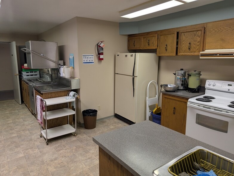 More Photos Of 8405 83rd St NW, Edmonton Religious Facility For Sale