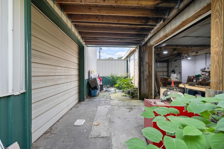 More Photos Of 26 Schmarbeck Ave, Buffalo Warehouse For Sale