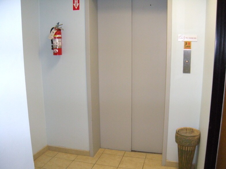 More Photos Of 16-20 Park Ave, Rutherford Office For Lease