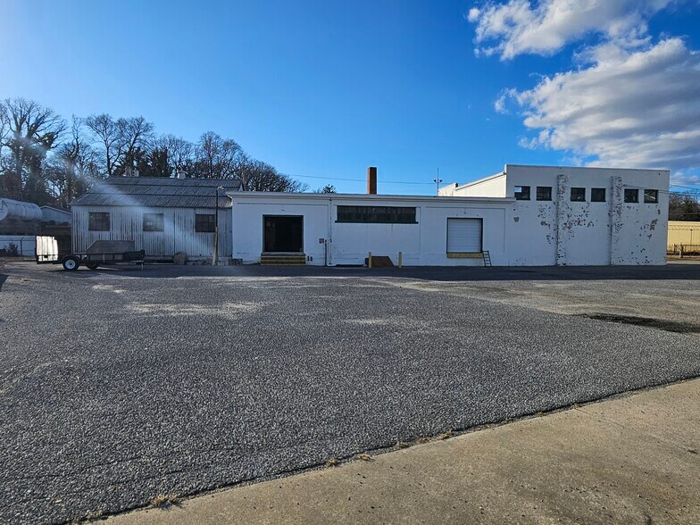 More Photos Of 173 Water St, Bridgeton Warehouse For Sale