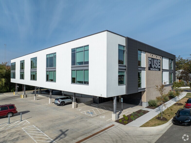 More Photos Of 2105 E Martin Luther King Jr Blvd, Austin Coworking Space