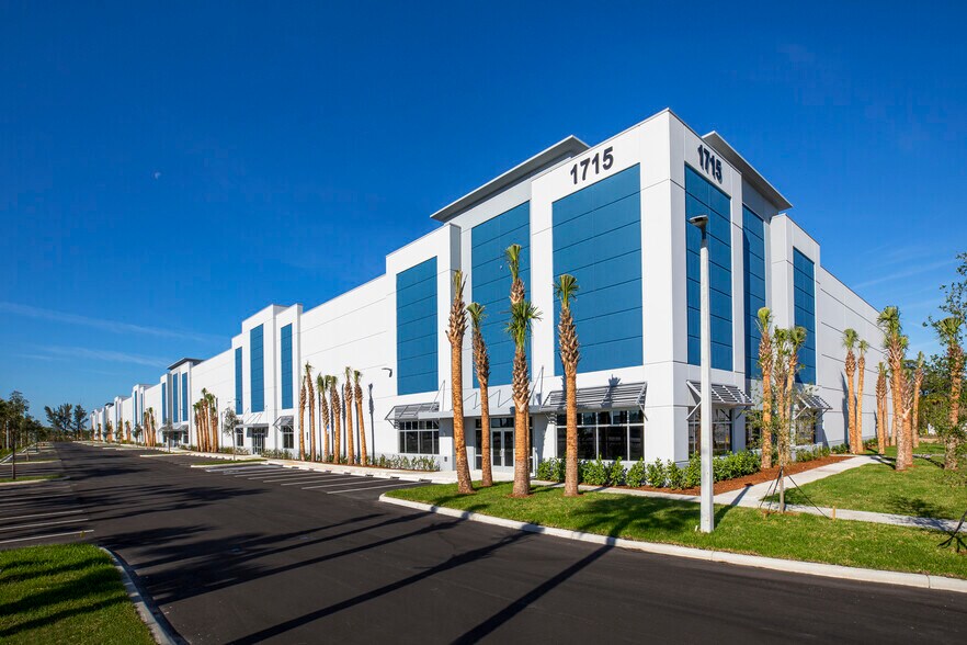 More Photos Of 1715 Meathe Dr, West Palm Beach Unknown For Lease